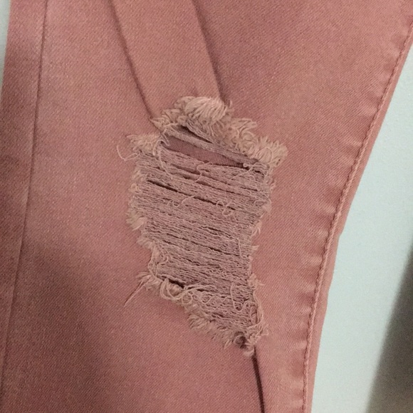 Distressed Mauve jeans - Picture 3 of 5